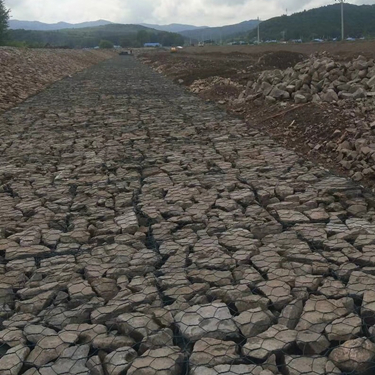 鉛絲格賓籠護(hù)坡 鉛絲格賓籠護(hù)坡