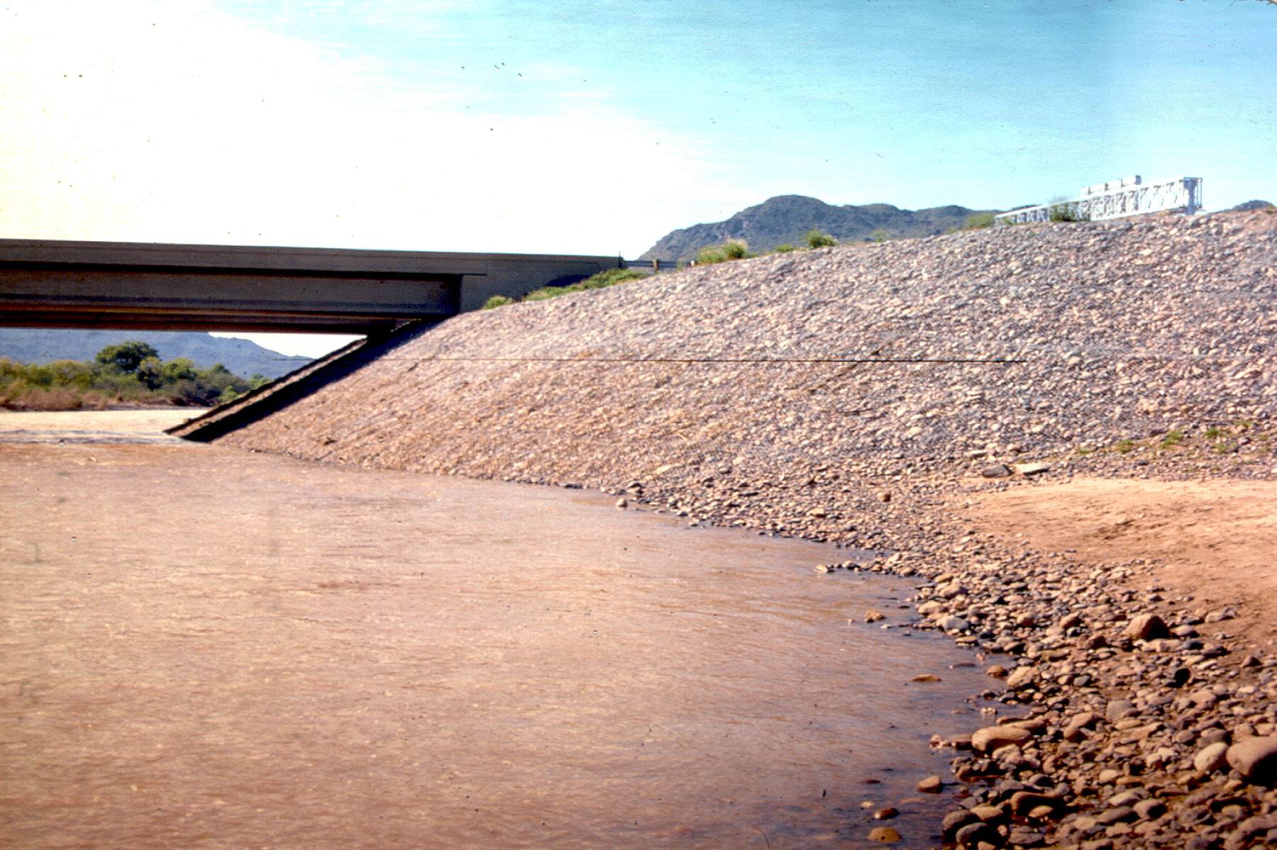 河道石籠網(wǎng)護(hù)底 河道石籠網(wǎng)護(hù)底