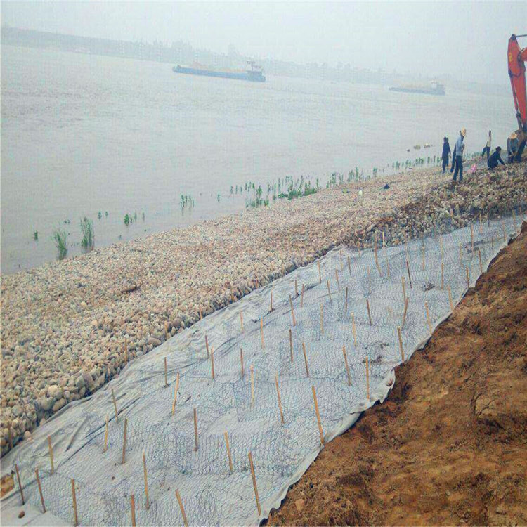 鉛絲石籠網(wǎng)護(hù)坡施工 鉛絲石籠網(wǎng)護(hù)坡施工