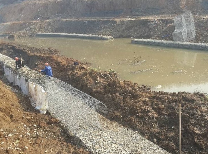 格賓石籠護(hù)岸2 格賓石籠護(hù)岸2