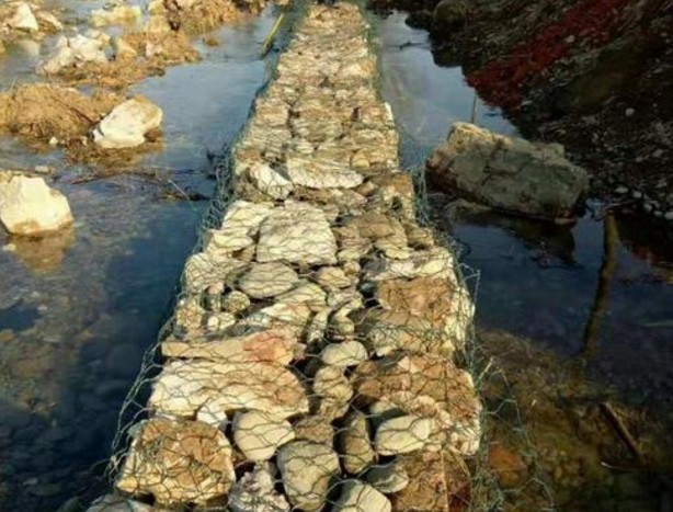 格賓石籠護(hù)岸4 格賓石籠護(hù)岸4