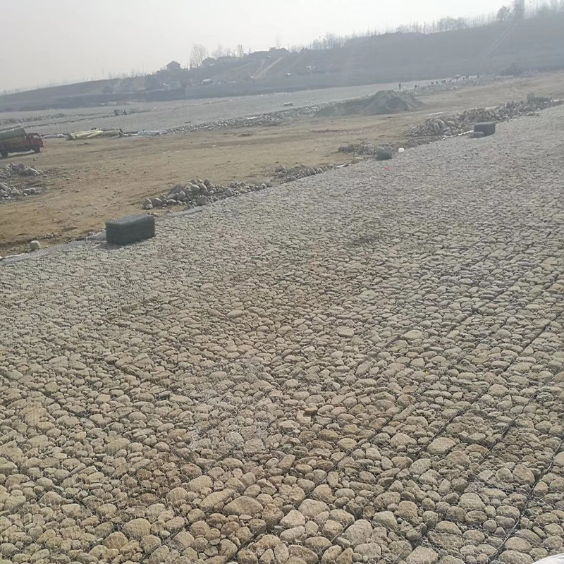 格賓網(wǎng)護坡應用2 格賓網(wǎng)護坡應用2