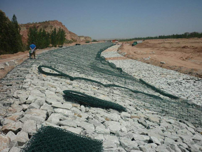 石籠網卷施工現(xiàn)場 石籠網卷施工現(xiàn)場