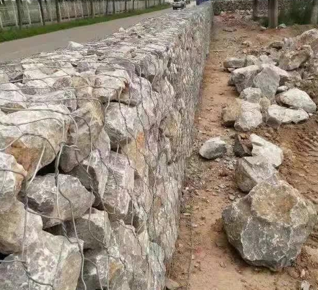 擰花石籠網(wǎng)填石 擰花石籠網(wǎng)填石