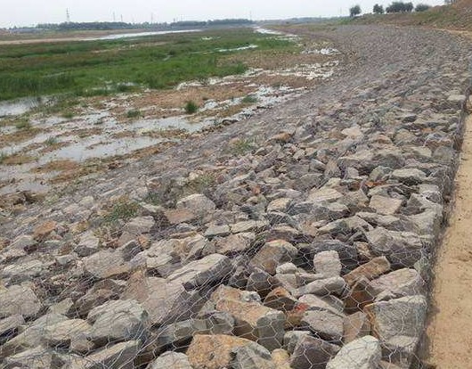 雷諾護(hù)墊護(hù)坡應(yīng)用1 雷諾護(hù)墊護(hù)坡應(yīng)用1