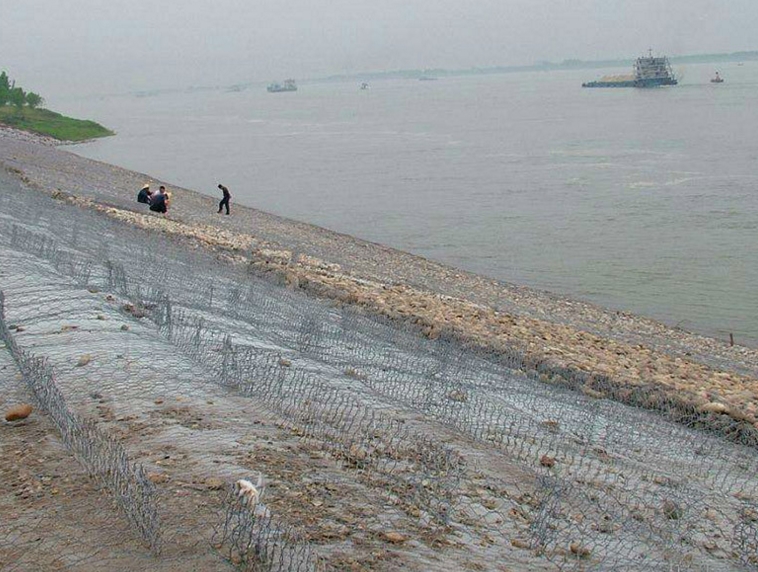 鍍鋅格賓石籠護(hù)坡 鍍鋅格賓石籠護(hù)坡