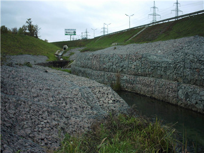 雷諾護墊施工 雷諾護墊施工