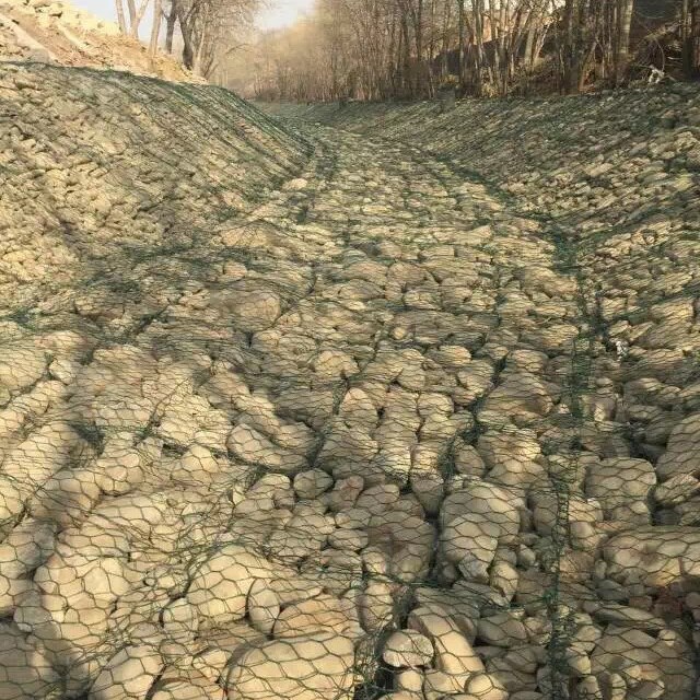 高鍍鋅鉛絲石籠護(hù)坡 高鍍鋅鉛絲石籠護(hù)坡