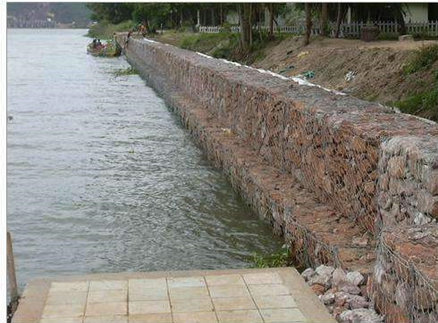 鍍鋅石籠網(wǎng)箱護(hù)腳 鍍鋅石籠網(wǎng)箱護(hù)腳