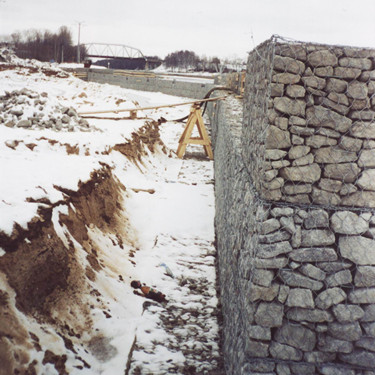 格賓石籠網(wǎng)擋墻 格賓石籠網(wǎng)擋墻