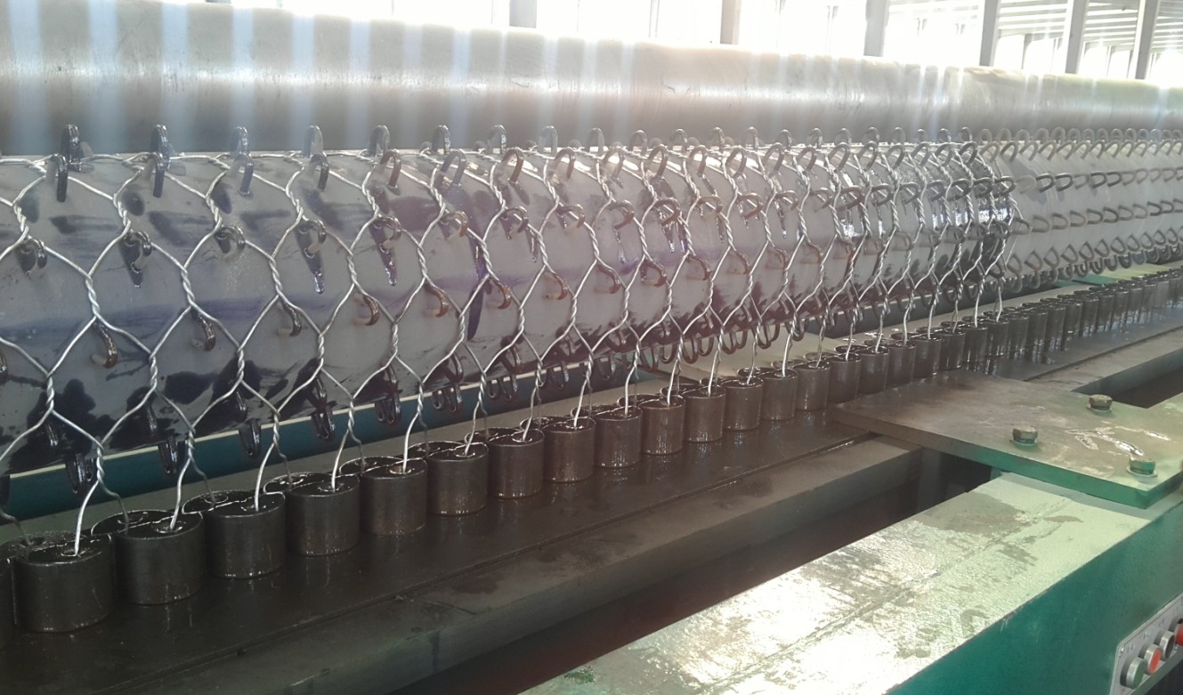 石籠網(wǎng)編織過程 石籠網(wǎng)編織過程