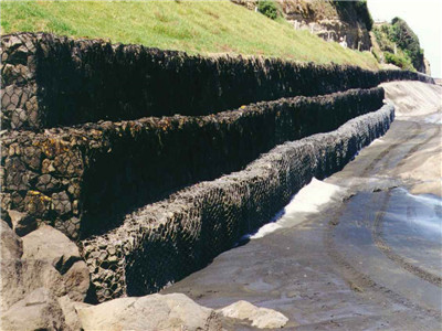 覆塑格賓網(wǎng)擋墻 覆塑格賓網(wǎng)擋墻