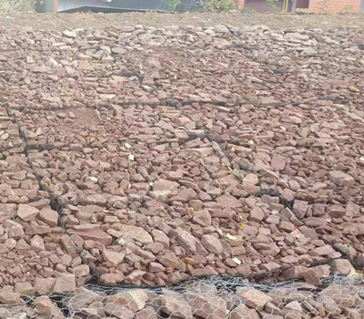 鐵絲籠填石護坡結(jié)構(gòu) 鐵絲籠填石護坡結(jié)構(gòu)