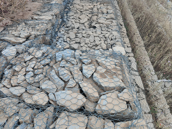 高爾凡覆塑格賓網(wǎng)墊 高爾凡覆塑格賓網(wǎng)墊