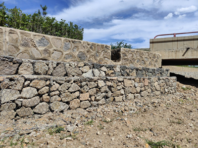 賓格石籠護(hù)堤 賓格石籠護(hù)堤